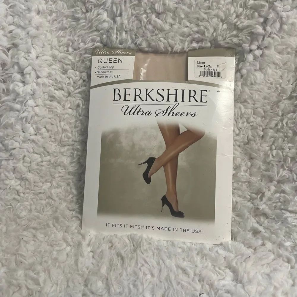 New Plus size Berkshire Ultra Sheers in Light Beige size 1X-2X .